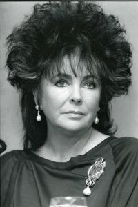 Elizabeth Taylor 1989 NYC.jpg